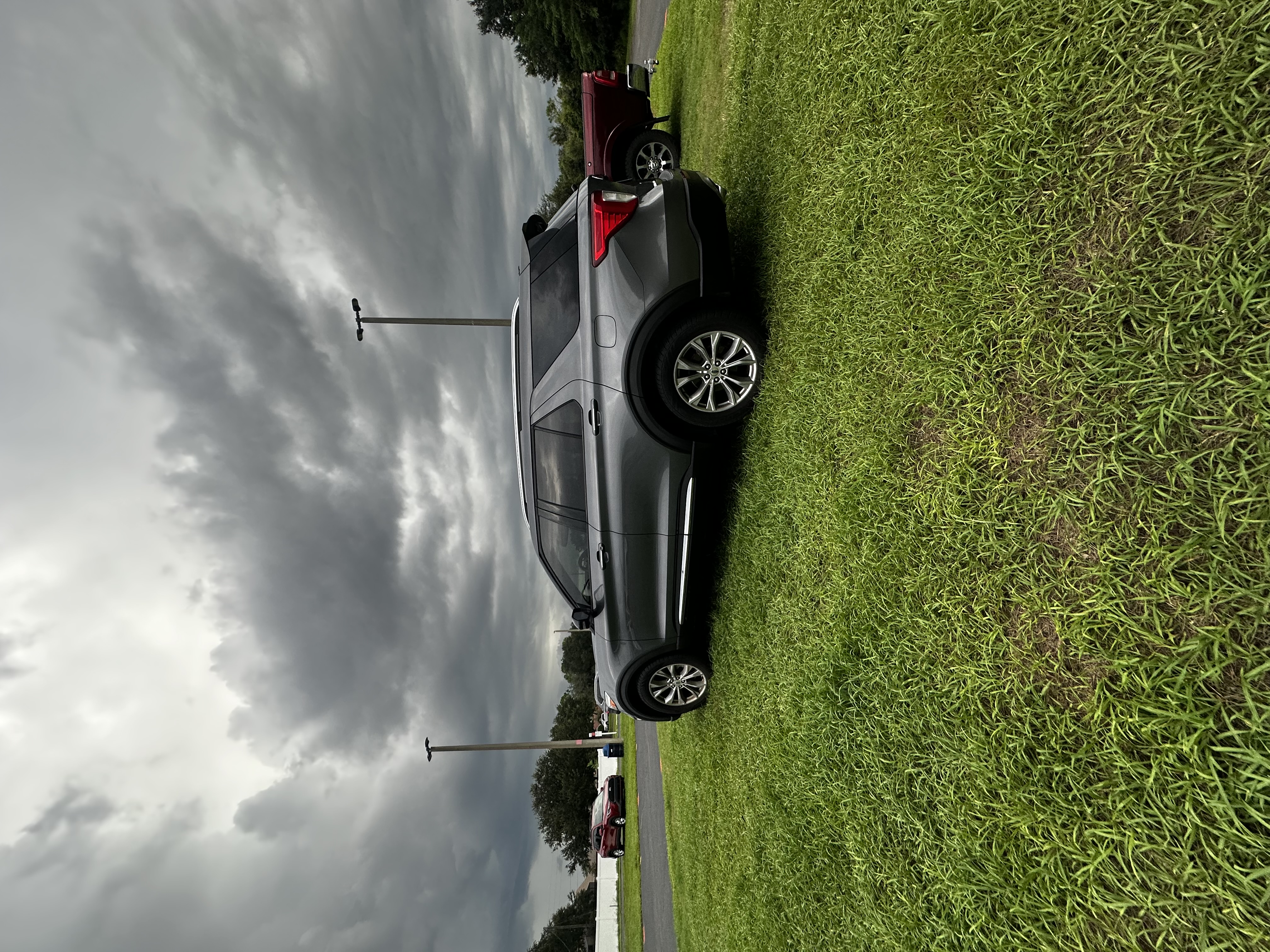 Used 2021 Ford Explorer Limited w/ Equipment Group 301A RWD image 1