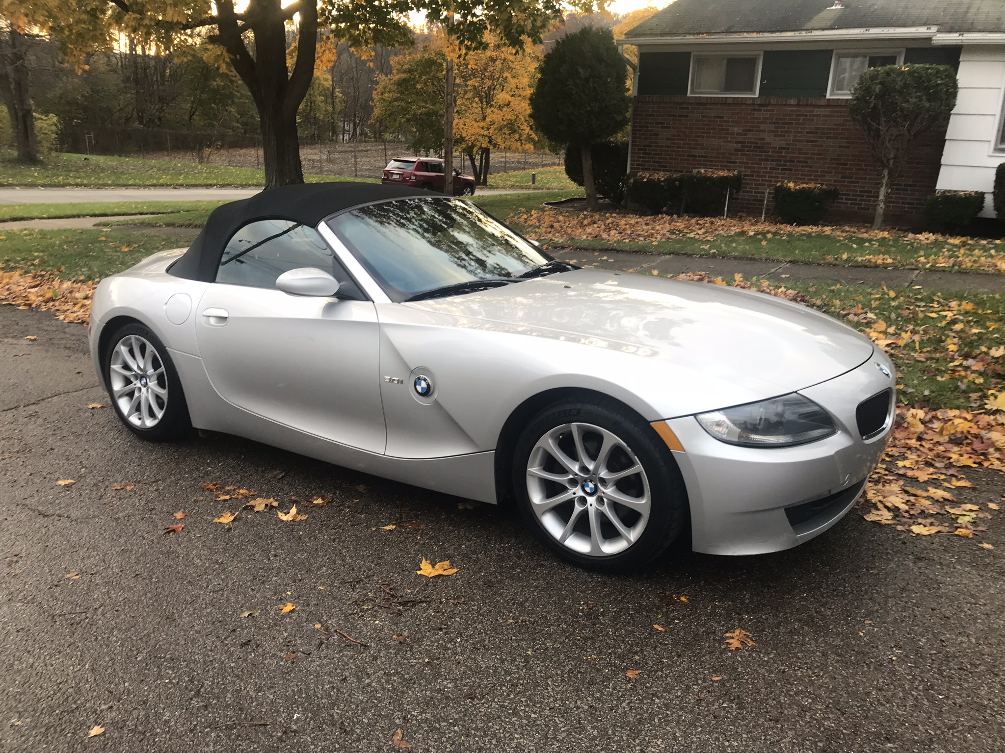 Used 2006 BMW Z4 3.0i RWD image 10