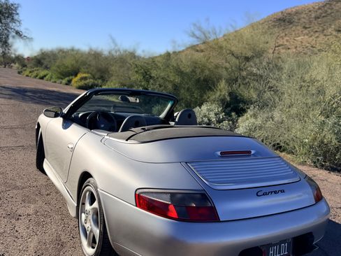 Used 2001 Porsche 911 Cabriolet image 11