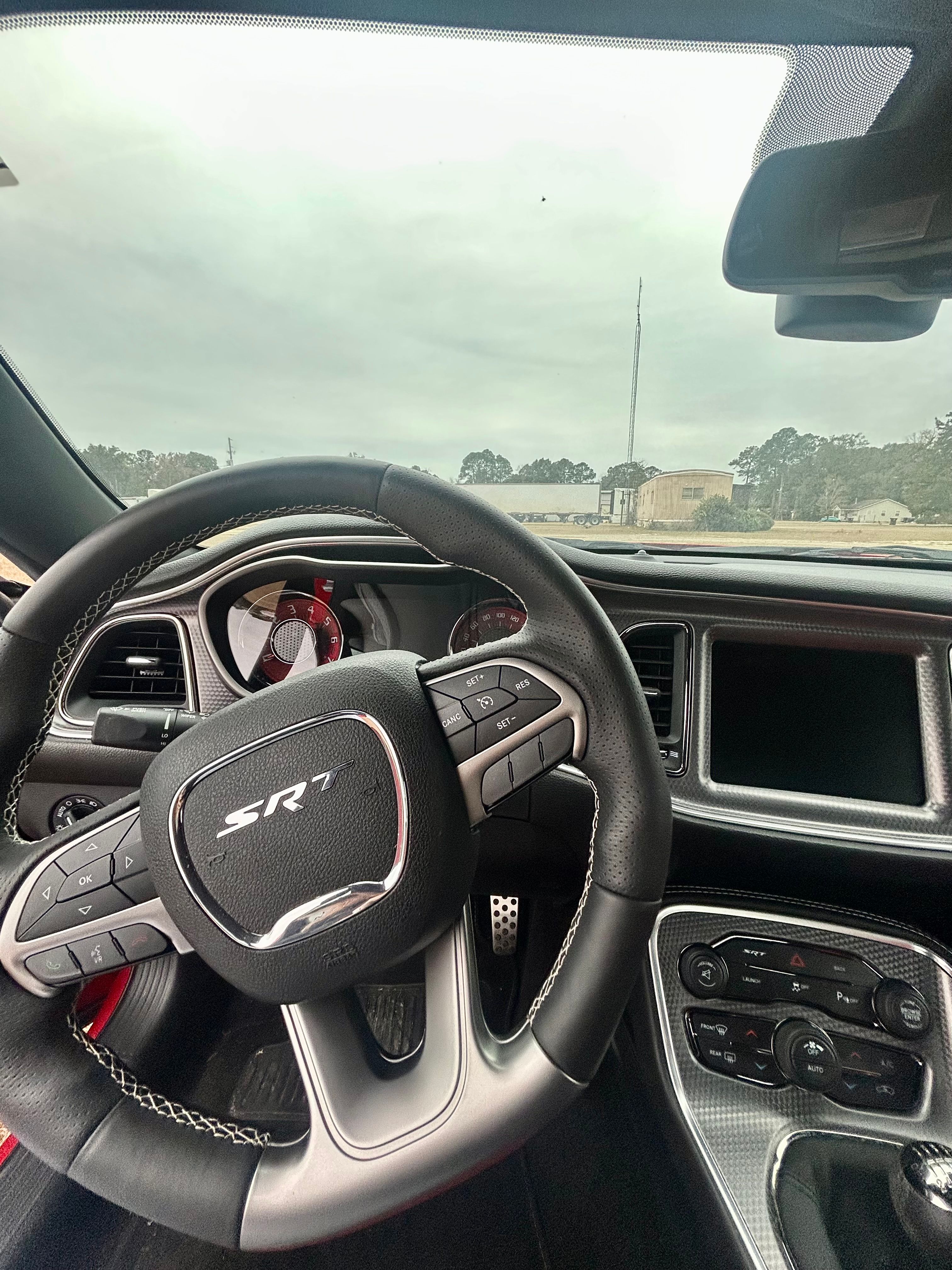 Used 2015 Dodge Challenger SRT Hellcat RWD image 15