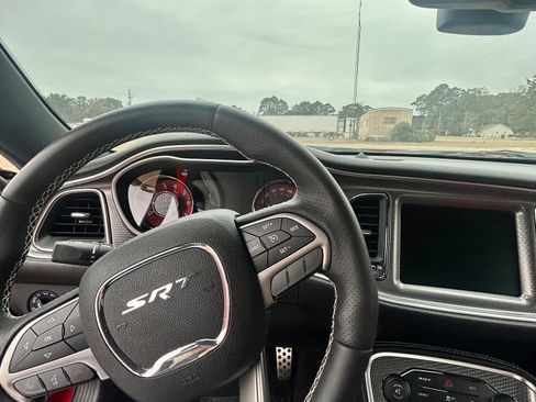 Used 2015 Dodge Challenger SRT Hellcat image 15