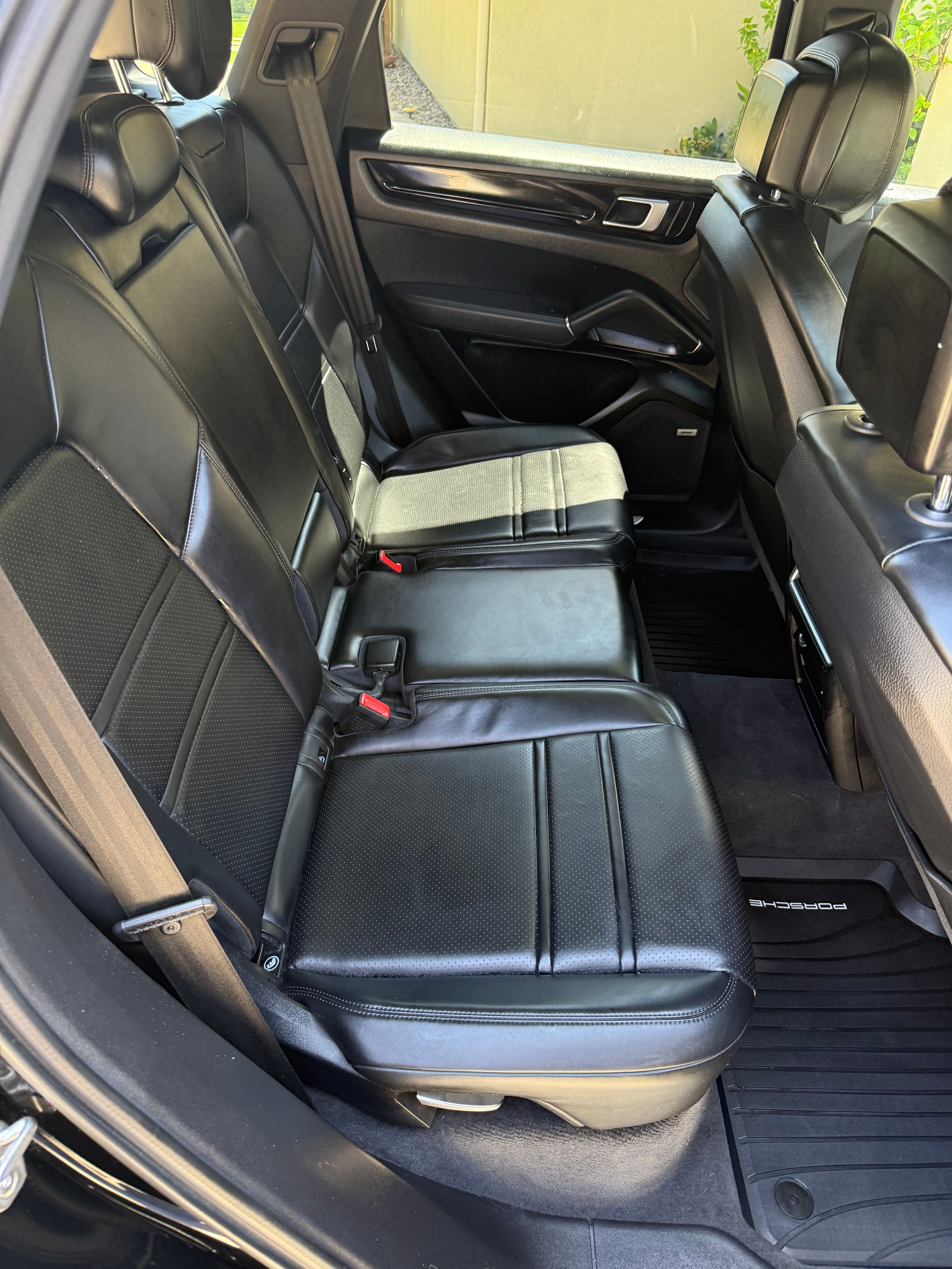 Used 2021 Porsche Cayenne S AWD/4WD image 10