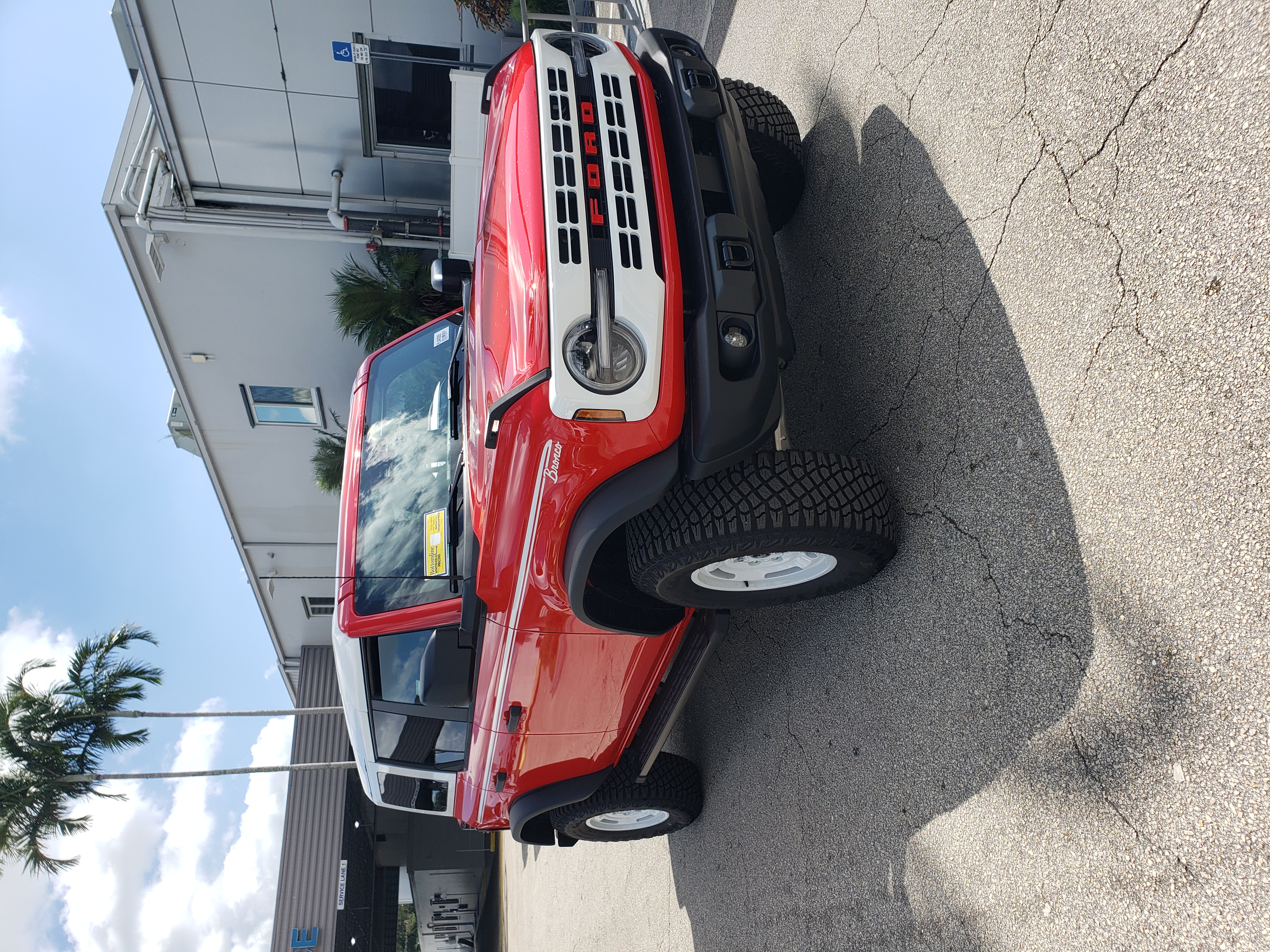 Used 2023 Ford Bronco Heritage Edition AWD/4WD image 1