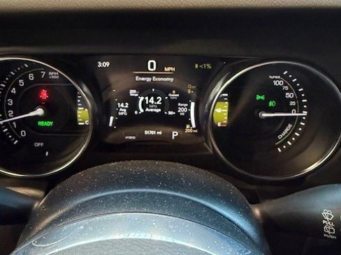 Used 2021 Jeep Wrangler Unlimited Sahara w/ Cold Weather Group image 11