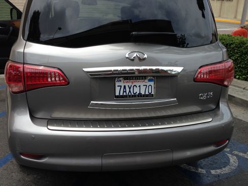 Used 2013 INFINITI QX56 2WD w/ Theater Pkg image 2