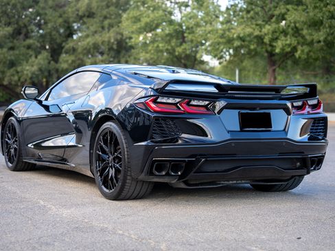 Used 2023 Chevrolet Corvette Stingray Preferred Cpe w/ Z51 Performance Package image 5