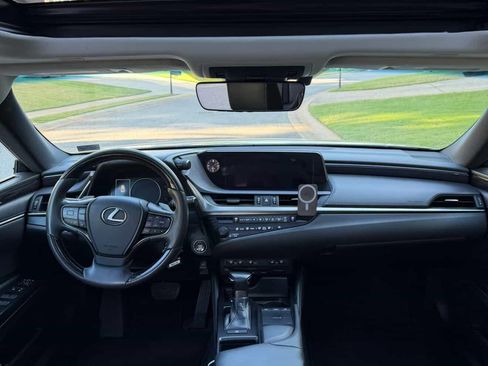 Used 2020 Lexus ES 350 w/ Premium Package FWD image 10