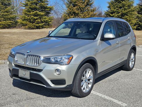 Used 2017 BMW X3 xDrive28i image 1