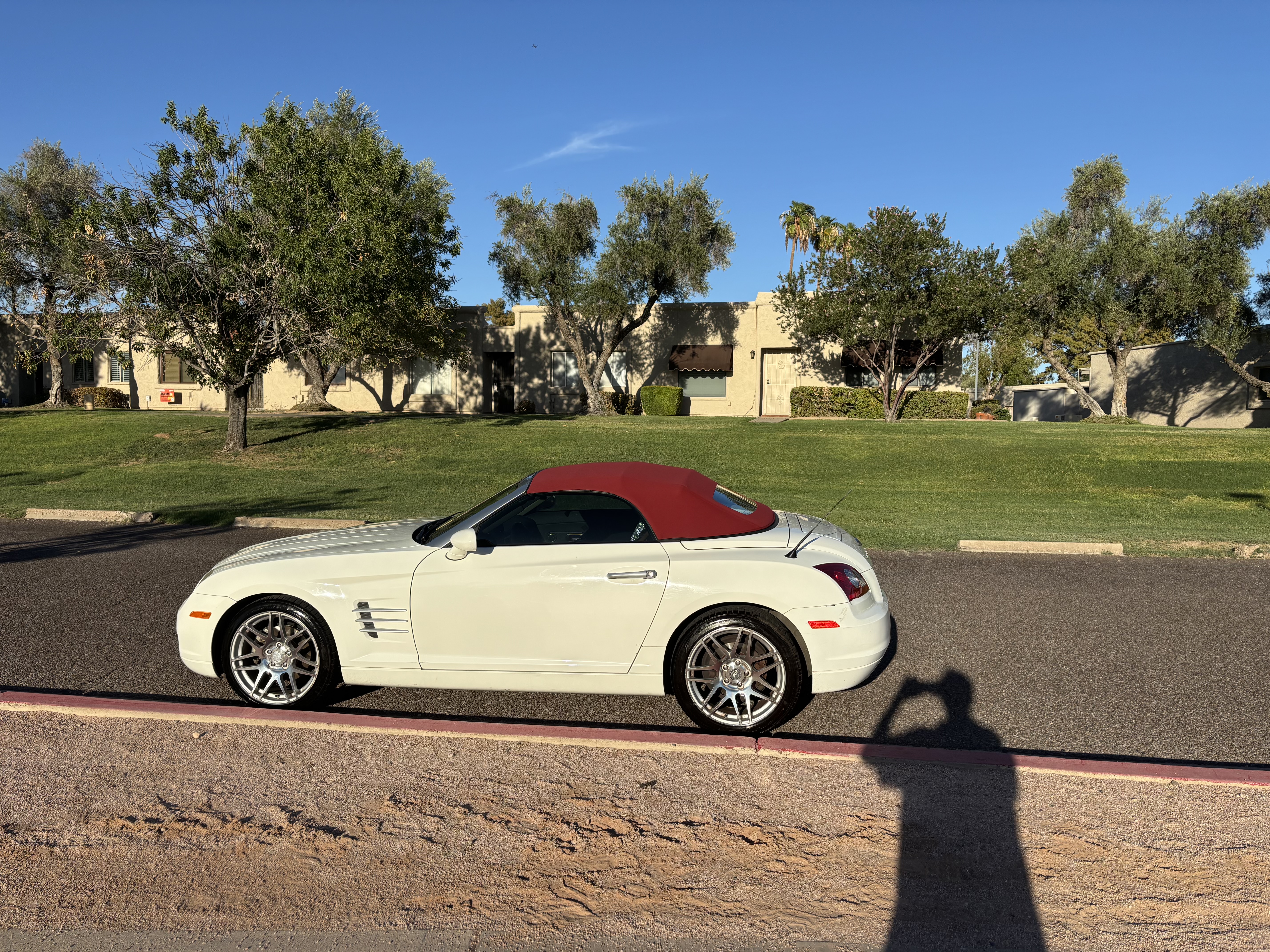 Used 2006 Chrysler Crossfire Limited RWD image 12
