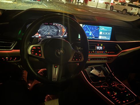 Used 2021 BMW X5 xDrive40i w/ M Sport Package image 15