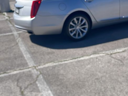 Used 2017 Cadillac XTS Luxury image 5