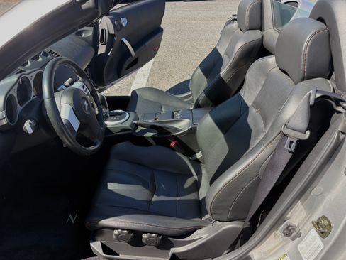 Used 2004 Nissan 350Z Touring image 20