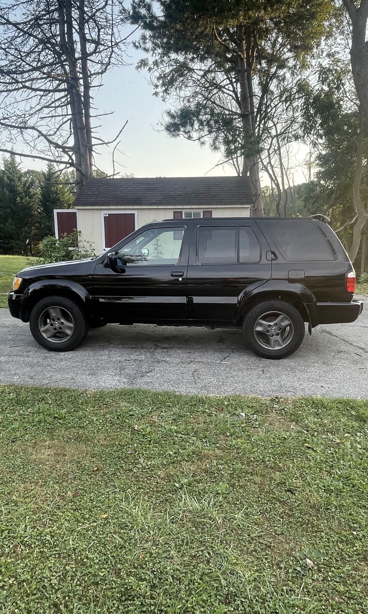Used 2003 INFINITI QX4 4WD w/ Heated Seats Pkg image 4