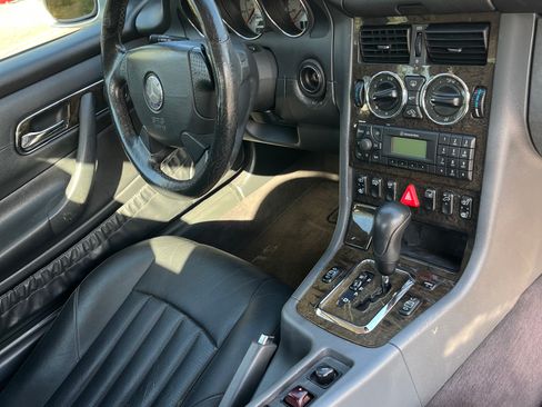Used 2003 Mercedes-Benz SLK 32 AMG image 31