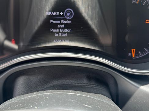 Used 2019 Jeep Grand Cherokee Limited X RWD image 25