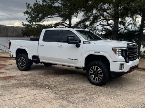 Used 2022 GMC Sierra 3500 AT4 w/ AT4 Preferred Package image 8