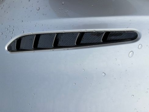 Used 2022 Aston Martin V8 Vantage Coupe image 13