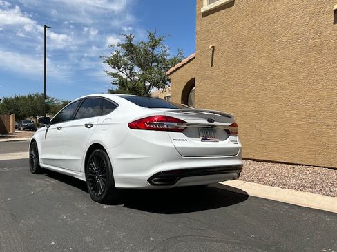 Used 2017 Ford Fusion Titanium FWD image 4