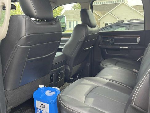 Used 2018 RAM 3500 Laramie image 12