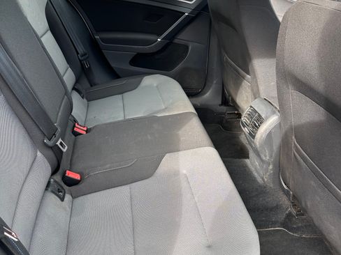 Used 2016 Volkswagen e-Golf SE w/ DC Fast Charging Package image 14