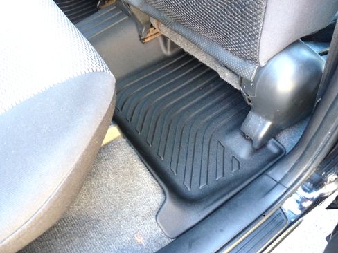 Used 2005 Toyota RAV4 2WD w/ "L" Pkg image 16