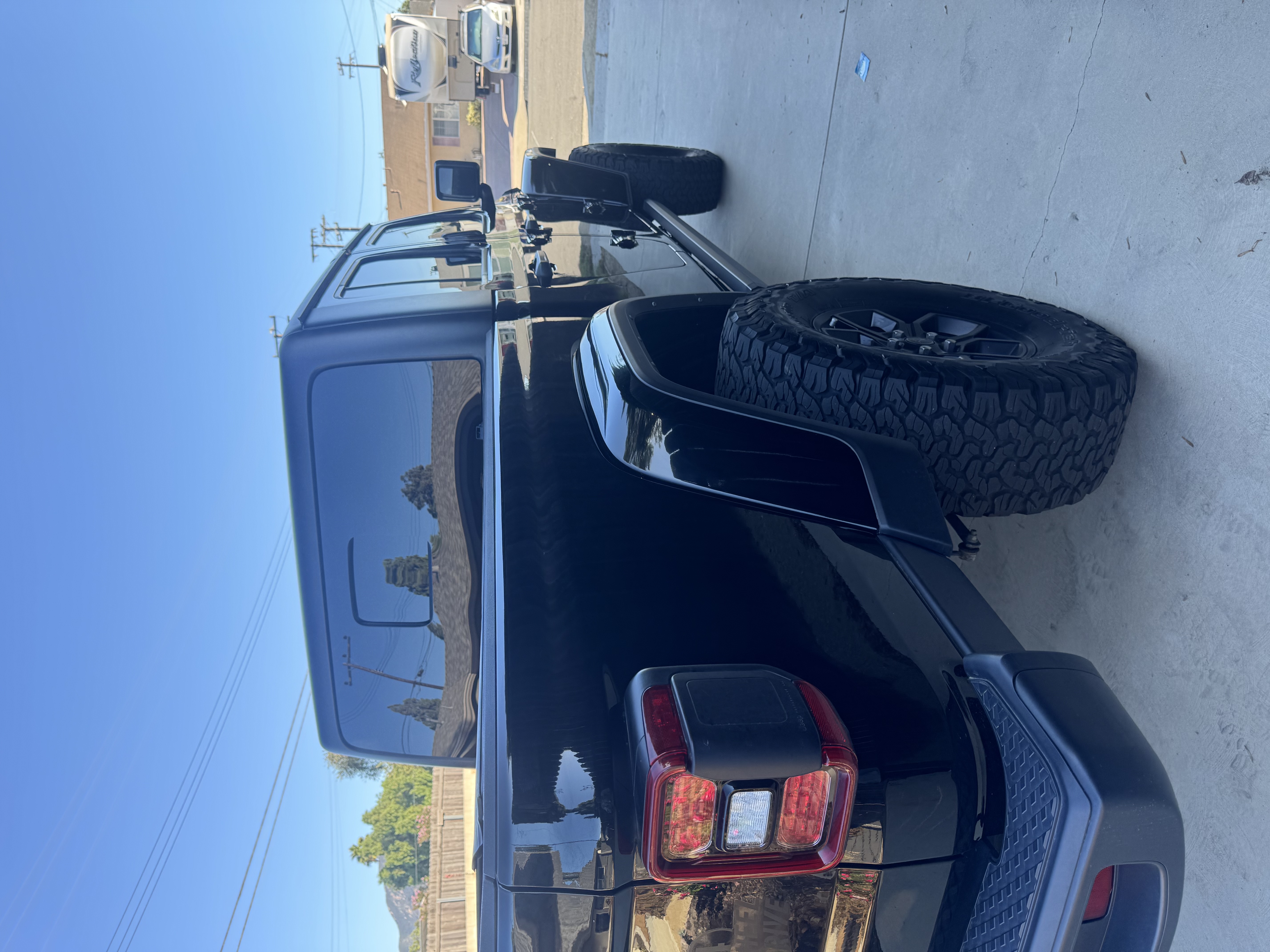 Used 2024 Jeep Gladiator Sport AWD/4WD image 6