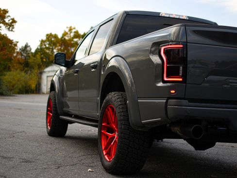 Used 2020 Ford F150 Raptor w/ Equipment Group 802A Luxury image 11