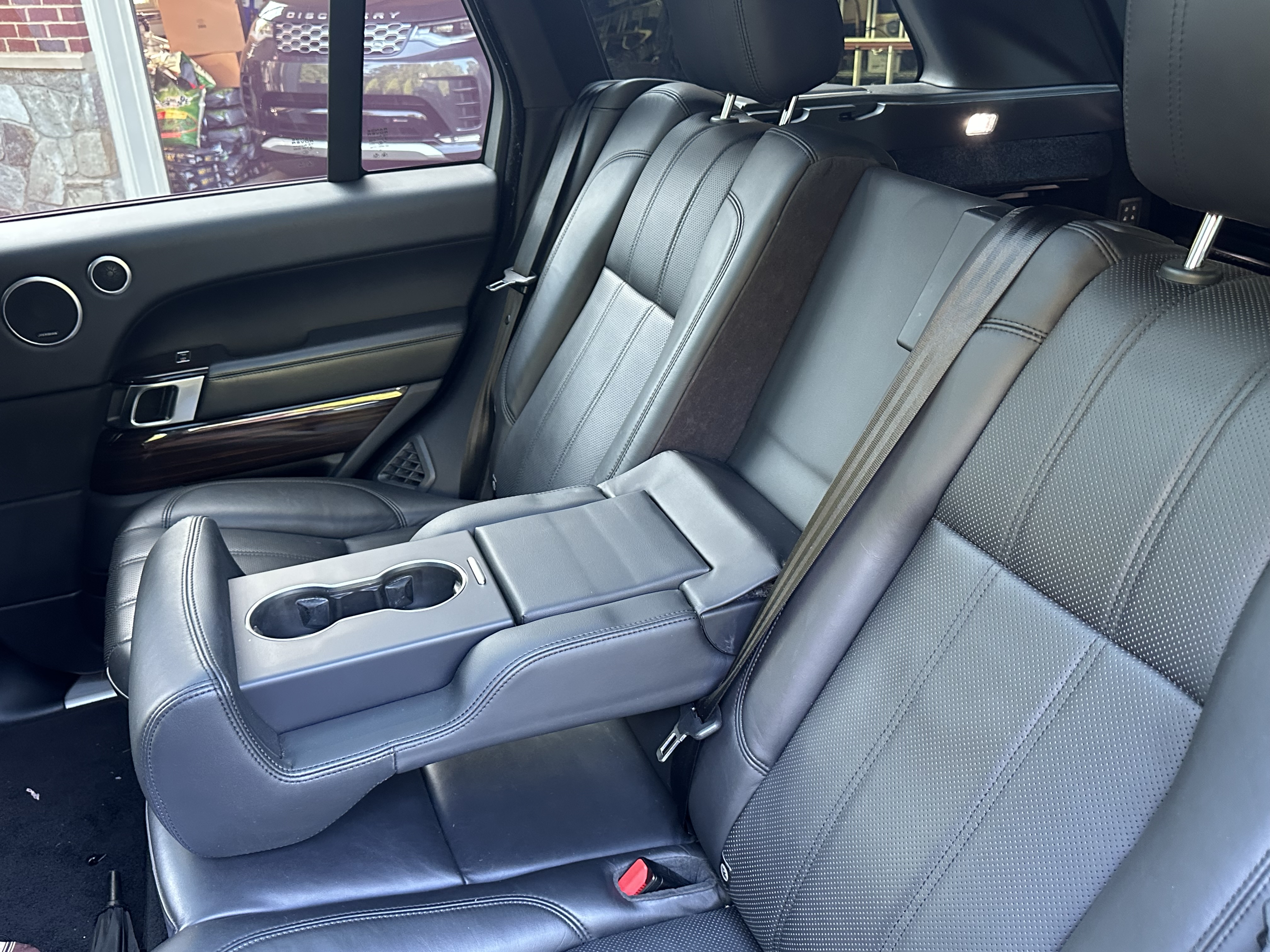 Used 2016 Land Rover Range Rover HSE AWD/4WD image 18