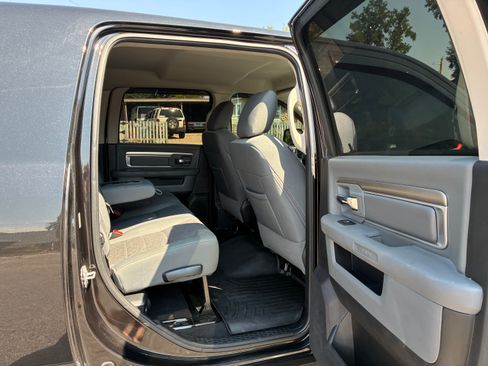 Used 2017 RAM 2500 Big Horn w/ Sport Appearance Group image 11