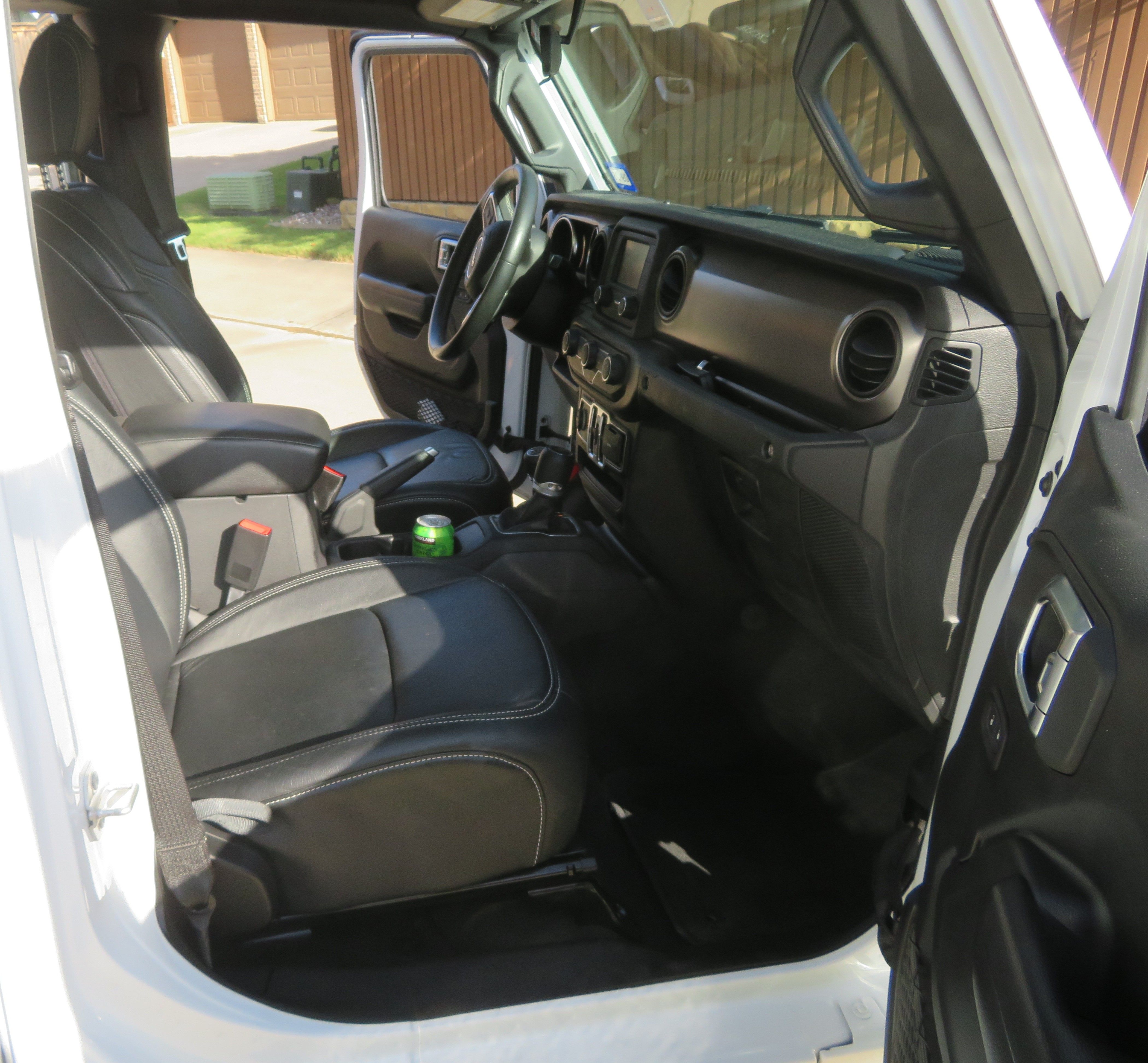 Used 2020 Jeep Gladiator Sport w/ Quick Order Package 24S AWD/4WD image 16