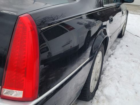 Used 2006 Cadillac DTS image 2