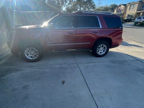 Used 2015 GMC Yukon Denali w/ Premium Package image 2