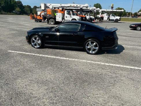 Used 2011 Ford Mustang GT image 7