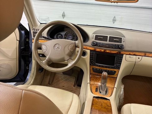 Used 2006 Mercedes-Benz E 320 CDI Sedan image 14