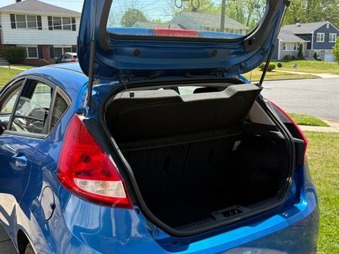 Used 2011 Ford Fiesta SE w/ 203A Rapid Spec Order Code FWD image 11