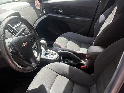 Used 2016 Chevrolet Cruze LT FWD image 13
