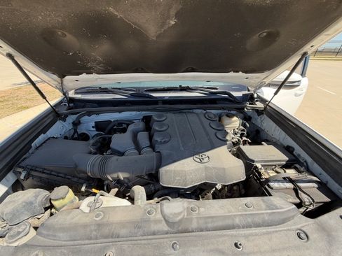 Used 2015 Toyota 4Runner SR5 Premium image 18