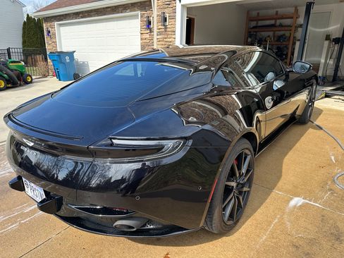 Used 2018 Aston Martin DB11 V12 image 10