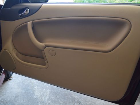 Used 2003 Saab 9-3 SE image 9