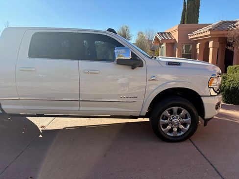 Used 2024 RAM 2500 Limited image 4