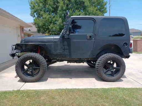 Used 2003 Jeep Wrangler Sahara image 9