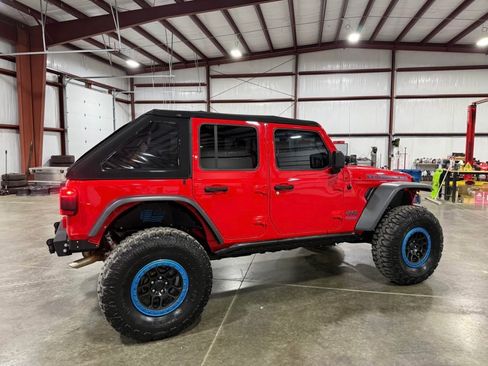 Used 2022 Jeep Wrangler Unlimited Rubicon 4xe w/ Cold Weather Group AWD/4WD image 10