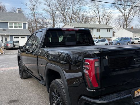 Used 2025 GMC Sierra 2500 AT4 w/ AT4 Premium Plus Package image 30
