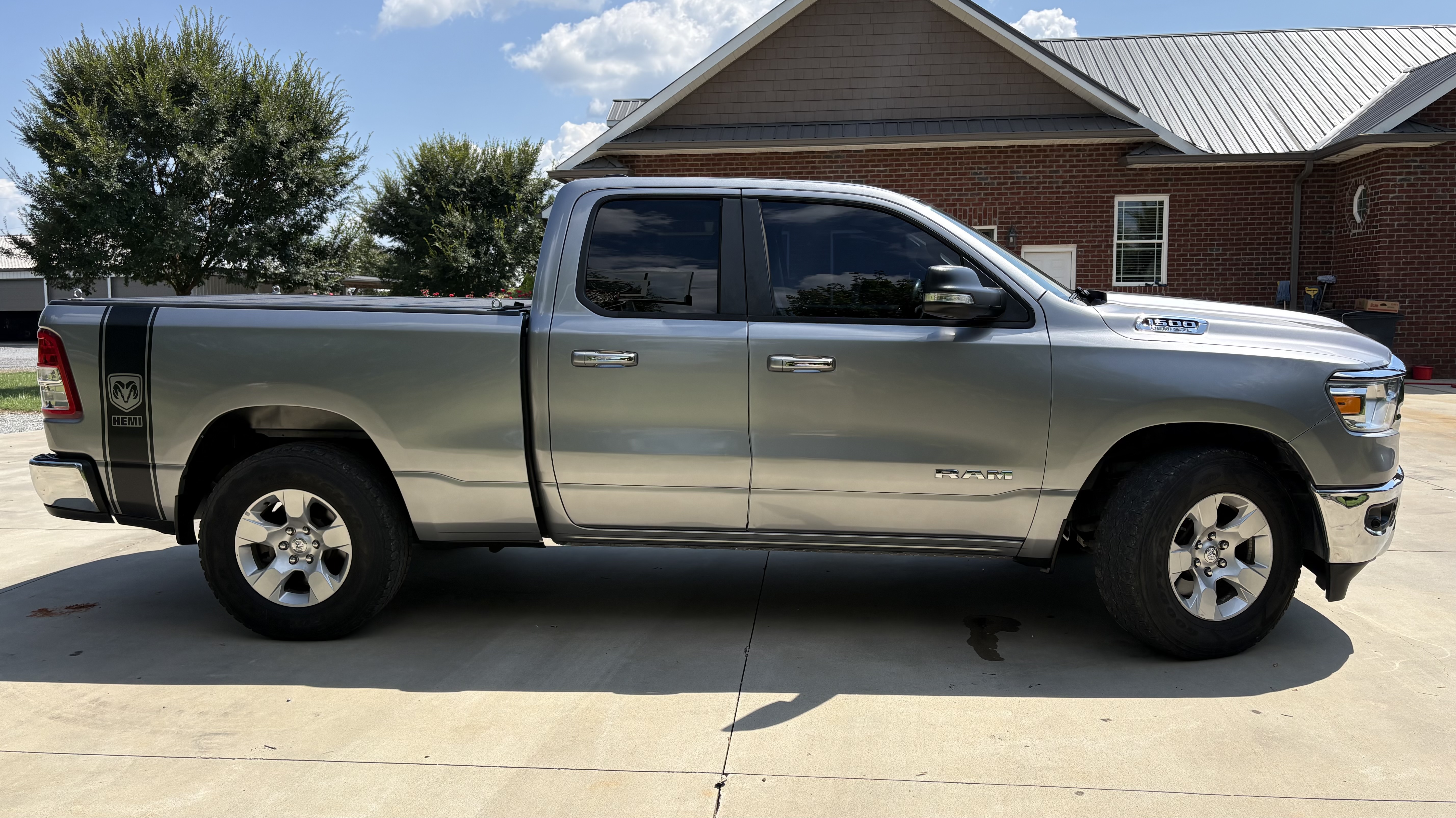 Used 2019 RAM 1500 Big Horn AWD/4WD image 4