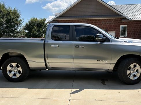 Used 2019 RAM 1500 Big Horn AWD/4WD image 4