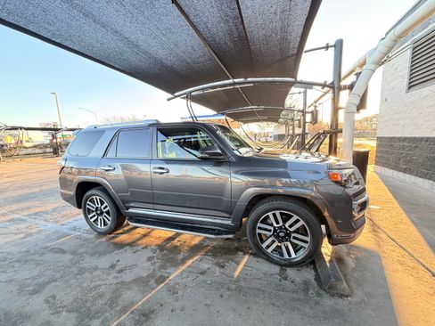 Used 2020 Toyota 4Runner Limited image 2