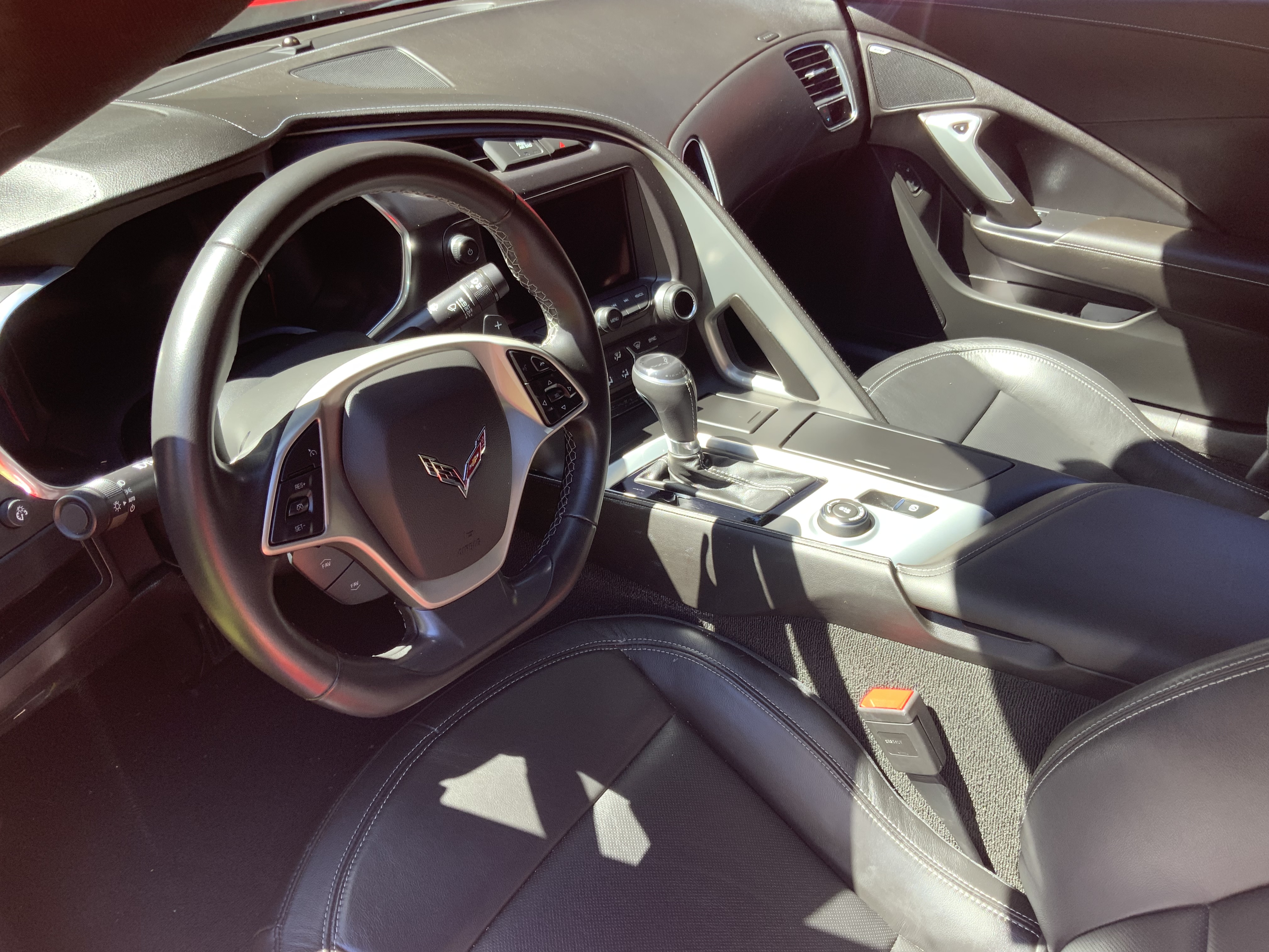 Used 2019 Chevrolet Corvette Stingray Coupe w/ 1LT RWD image 6