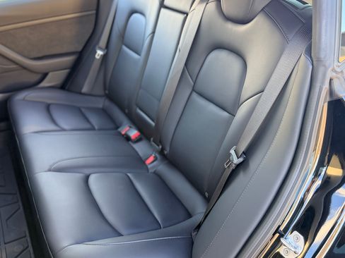 Used 2022 Tesla Model 3 Long Range image 24