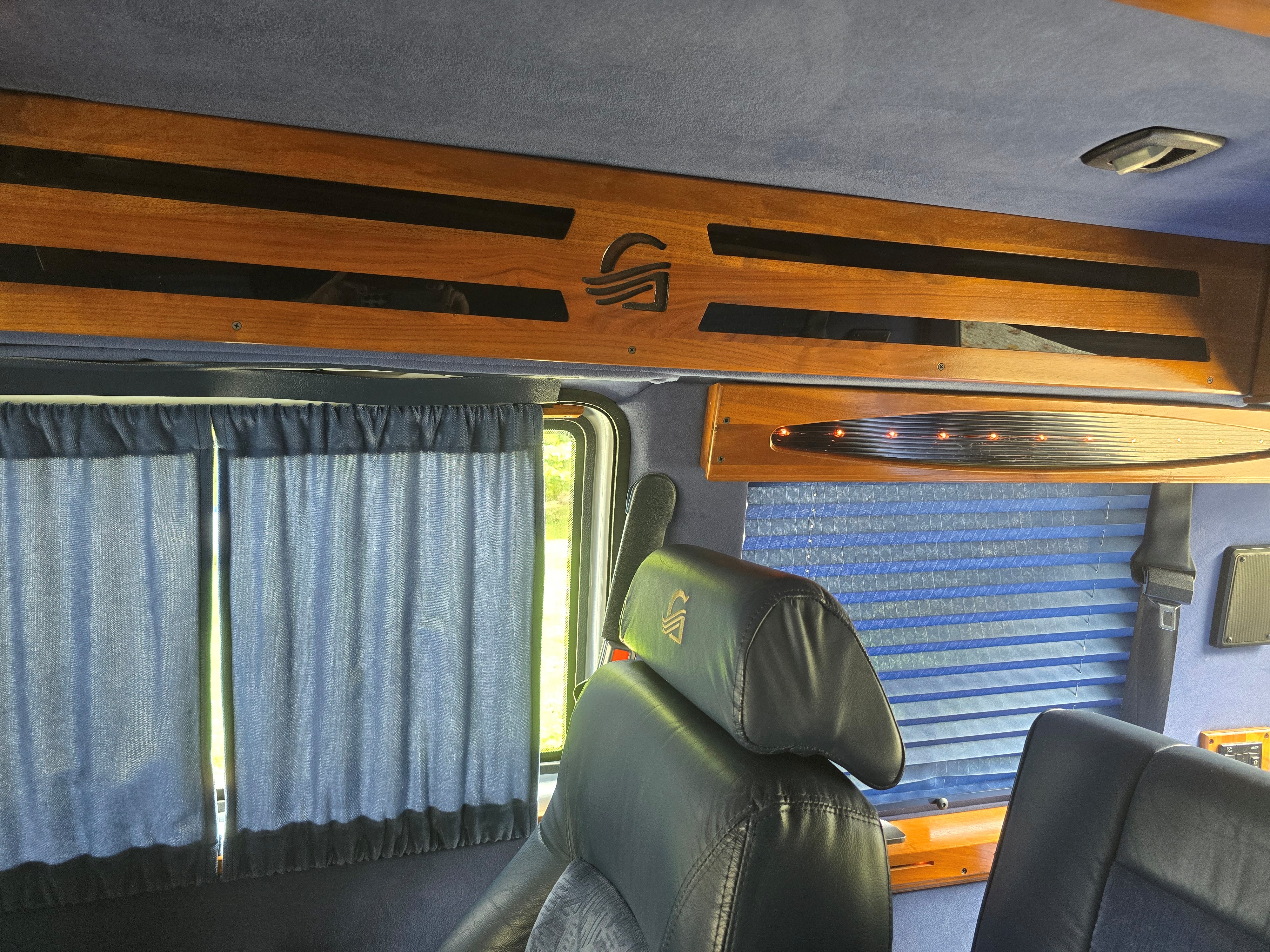 Used 1999 GMC Safari Passenger RWD image 6
