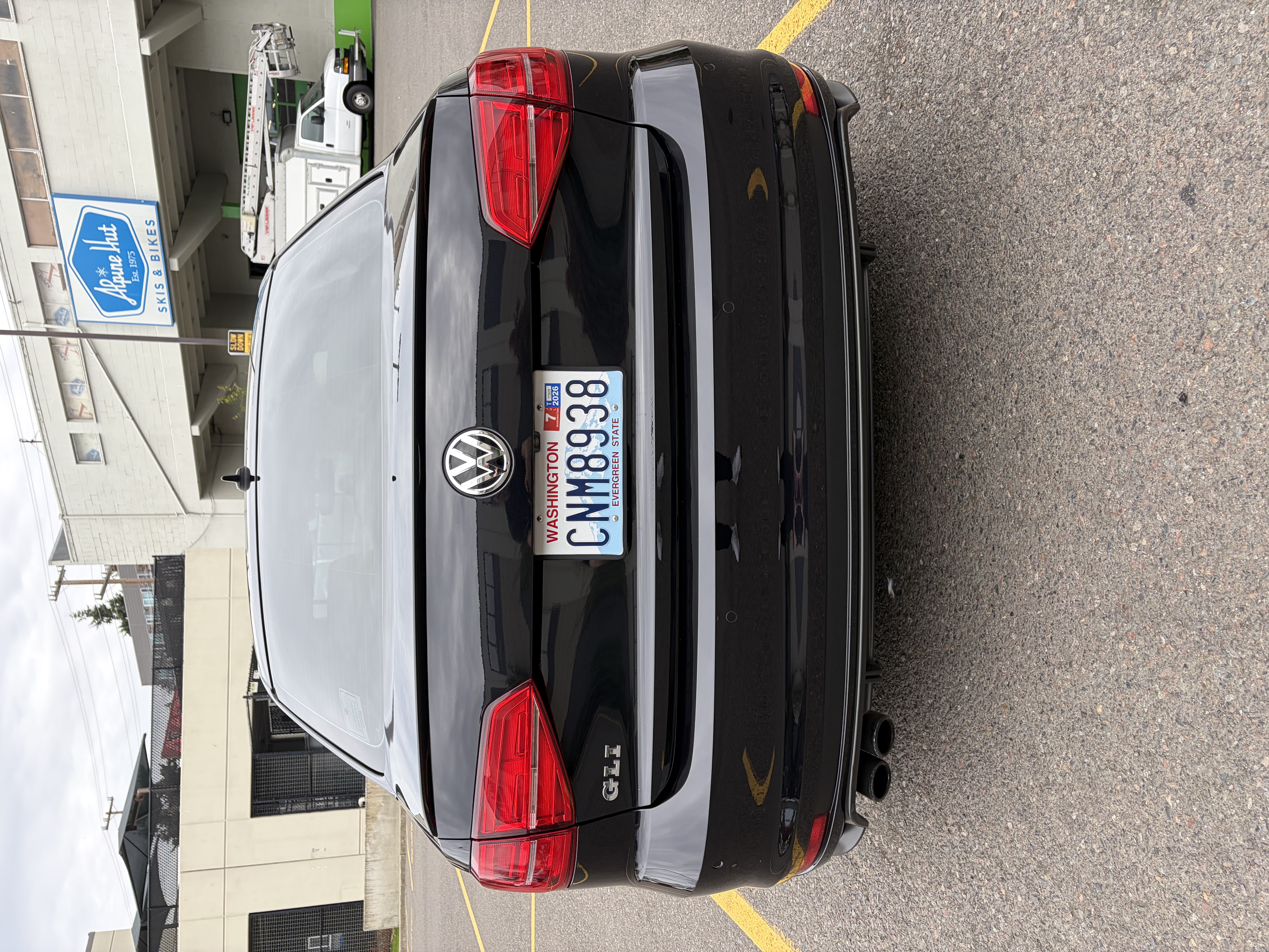 Used 2017 Volkswagen Jetta GLI FWD image 6